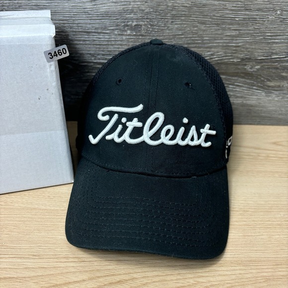 Titleist Hat Cap Fitted L/XL Black Pro V1 Tour Patch Golf Golfing Performance - Picture 11 of 11
